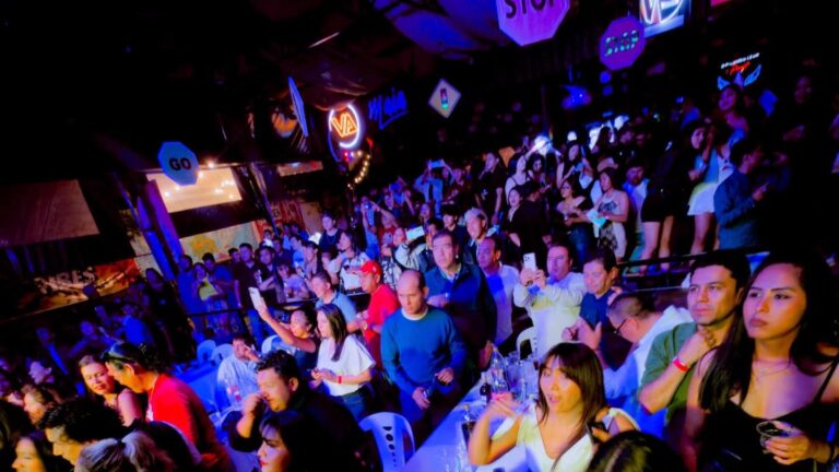 Jhonny y su agrupación Claros retornaron a Cochabamba con un exitoso concierto de cumbia.